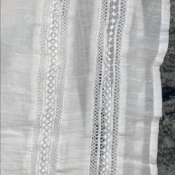 White skirt💟 - Picture 4 of 4